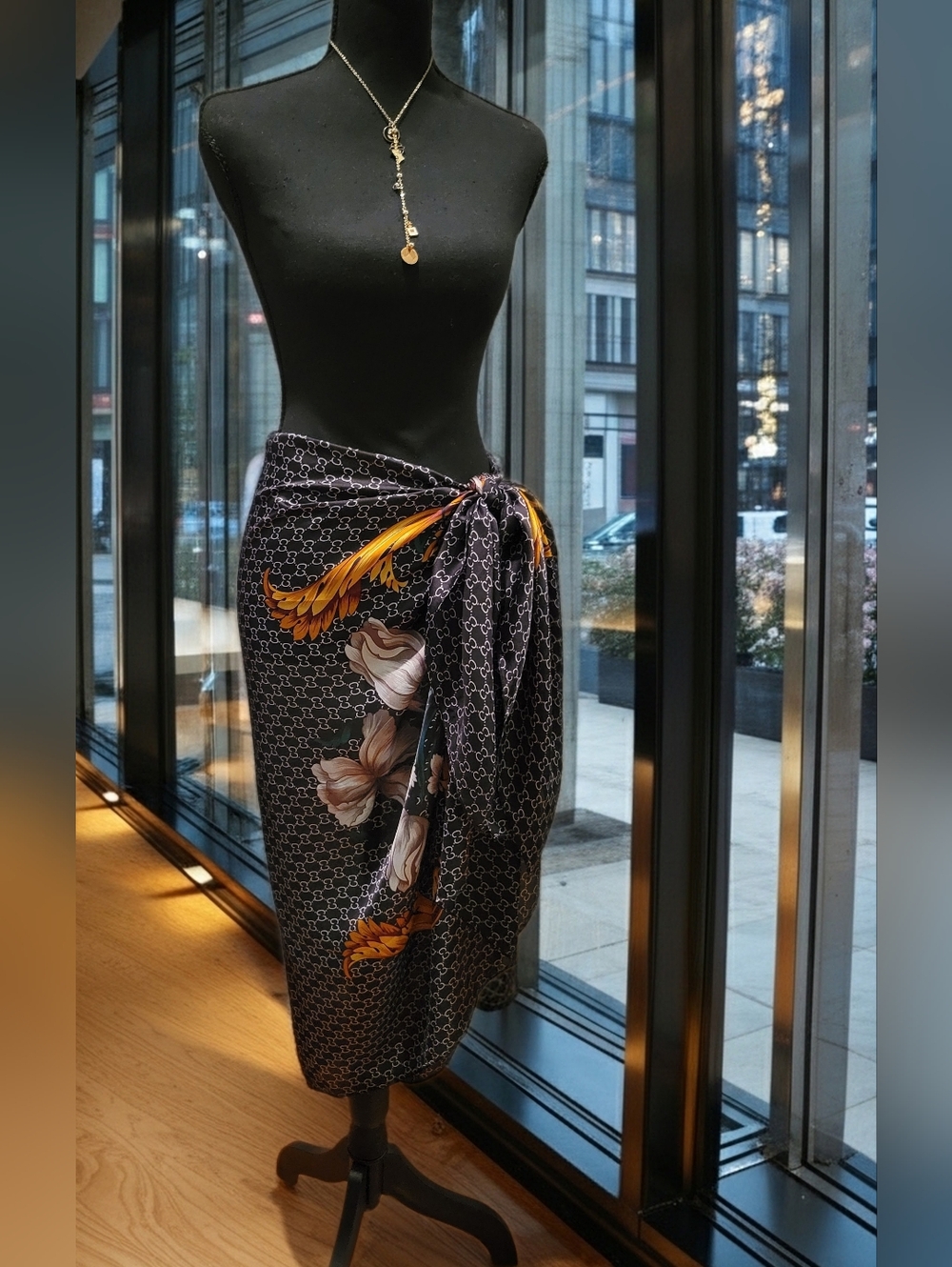 Oversized Black Baroque Print Silk-Like Scarf/Shawl/Hijab/Beach Cover Up NWOT - Picture 12 of 12